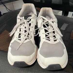 On cloud mens sneakers, size 12.5, used but life left